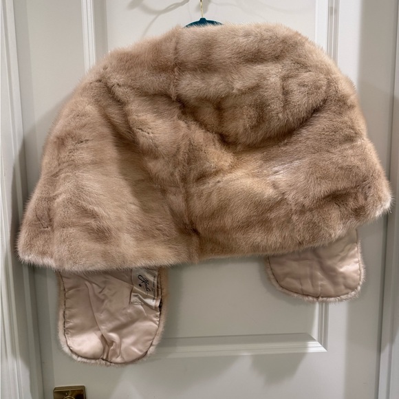 Vintage Natural Pale Biege Mink Cape ~ Tourmaline ~ By Spear & Picardi ~ Rare - Picture 4 of 13